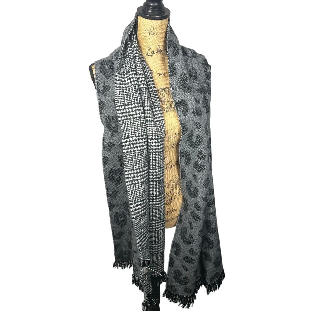 Vero Moda Plaid Leopard Animal Print Fringe Trim Scarf Women's OS